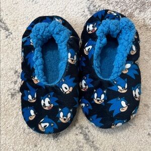 Kids Sonic the Hedgehog Slippers - Blue and Black